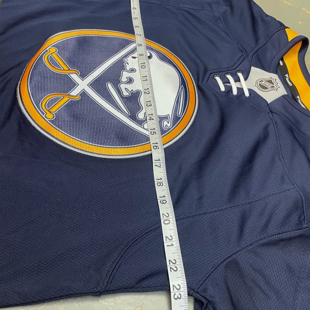 Buffalo Sabres 15 Jack Eichel Fanatics NHL Jersey Navy Blue Small Hockey - Picture 8 of 12